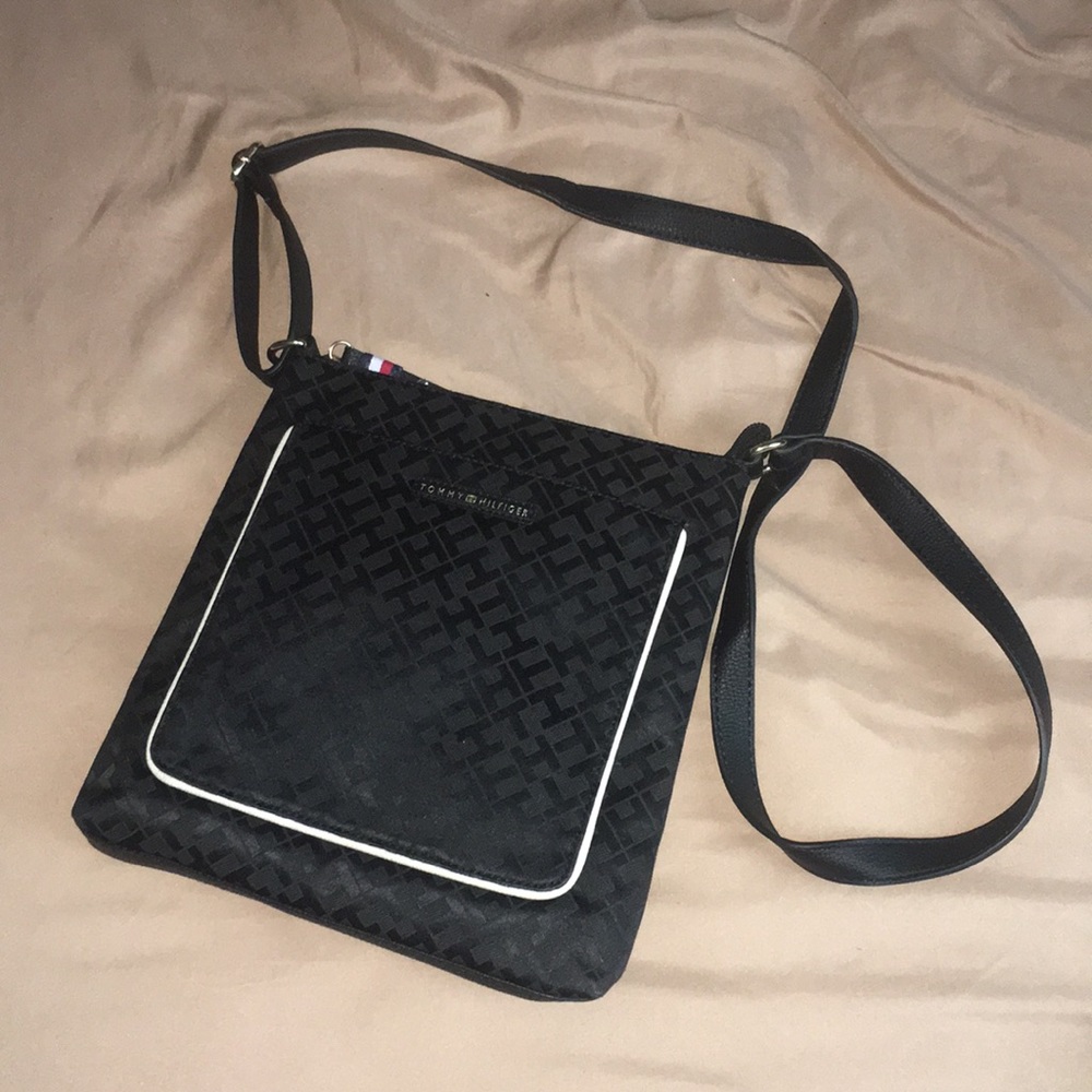 Tommy Hilfiger bag